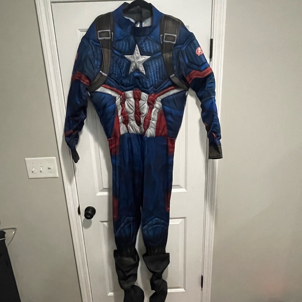 Captain America Costume,size XL, Excellent Condition